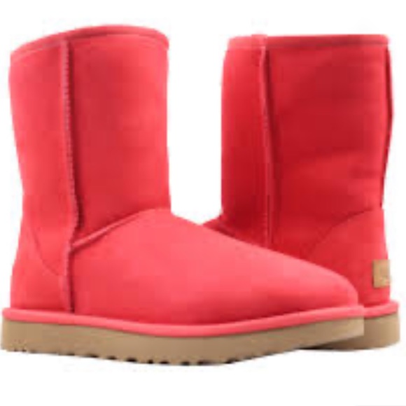 UGG Women's Classic Short II Mid-Calf Sheepskin Boots - Picture 1 of 7
